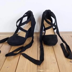 NWOT Torrid Black Faux Suede Platform Lace-Up Wedge Shoes